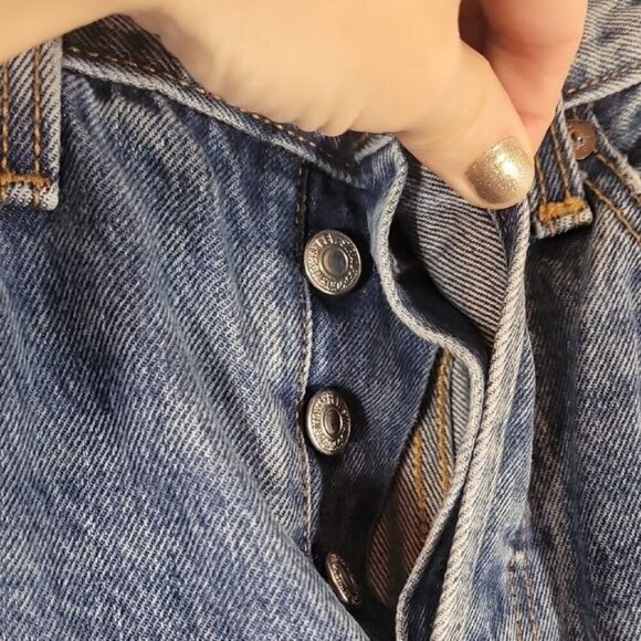 Levis Wedgie Straight Women Jeans Size 26 Distressed Button Fly High Rise - Picture 6 of 13